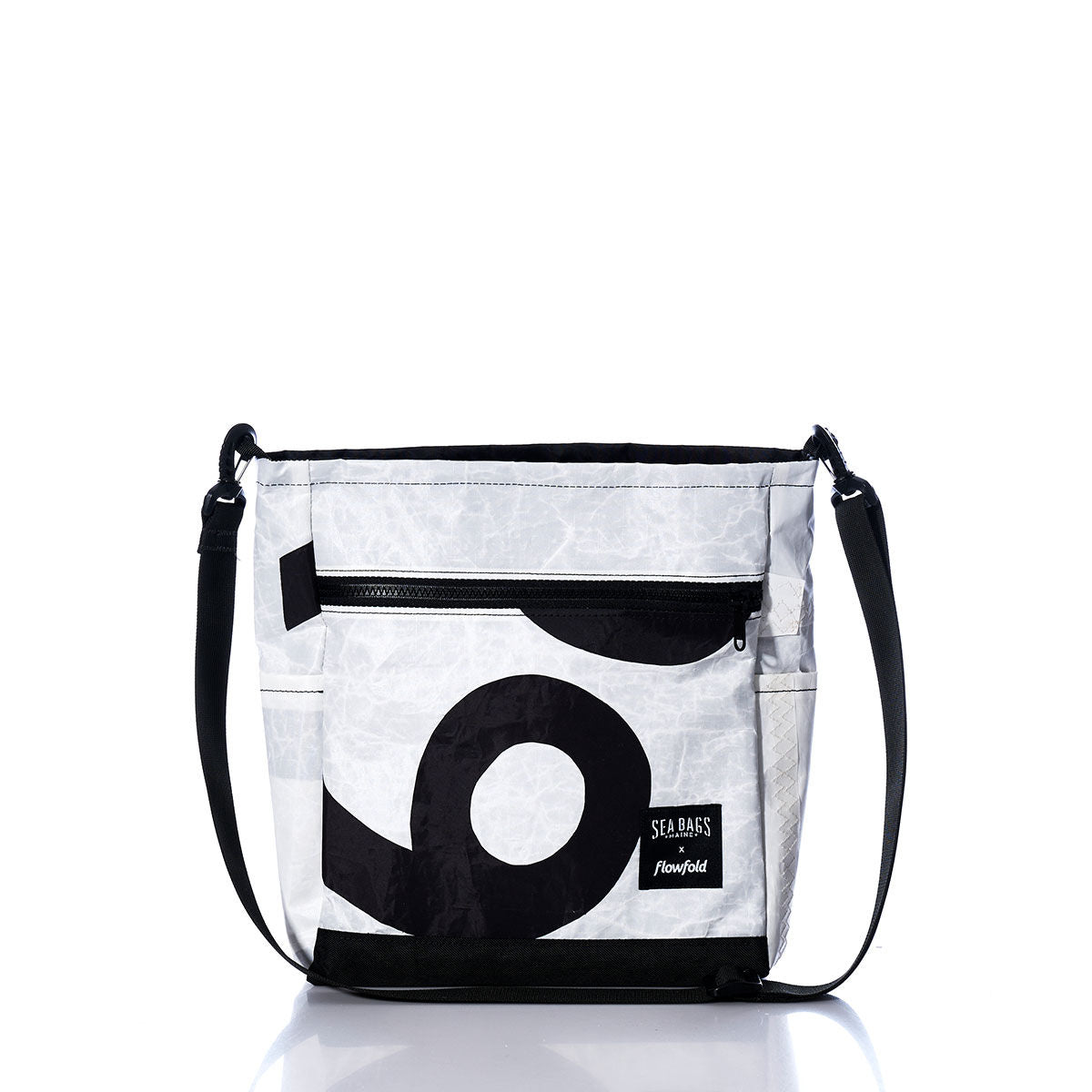 Vintage Black 9 Medium Voyager Crew Crossbody